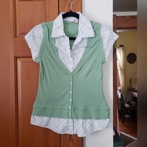 Y2k Green and White Women's Button-Up Faux Sweater Vest Layer Top Large